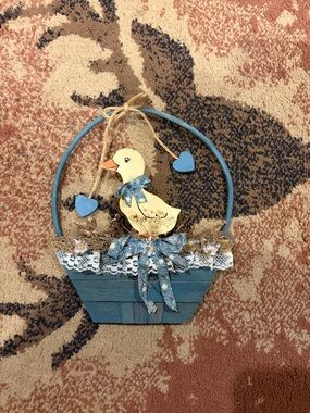 Primitive wooden goose decor